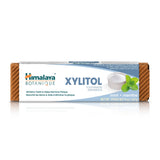 Dentifrice Himalaya Botanique - usage quotidien dans la salle de bains.