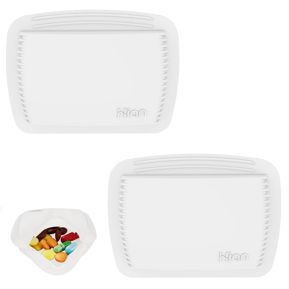 Pochette pilules Hion en silicone ouverte, accès rapide d'une main.
