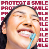 Hismile dentifrice Velours Rouge — détail texture crémeuse favorisant brossage agréable