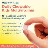 HIYA Multivitamines pour enfants : emballage principal clair et pratique pour le stockage.