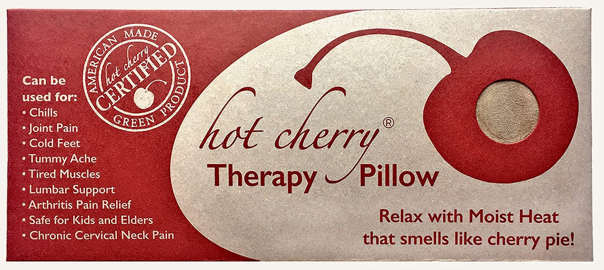 Hot Cherry oreiller cervical en suède brun clair pour un soutien confortable.
