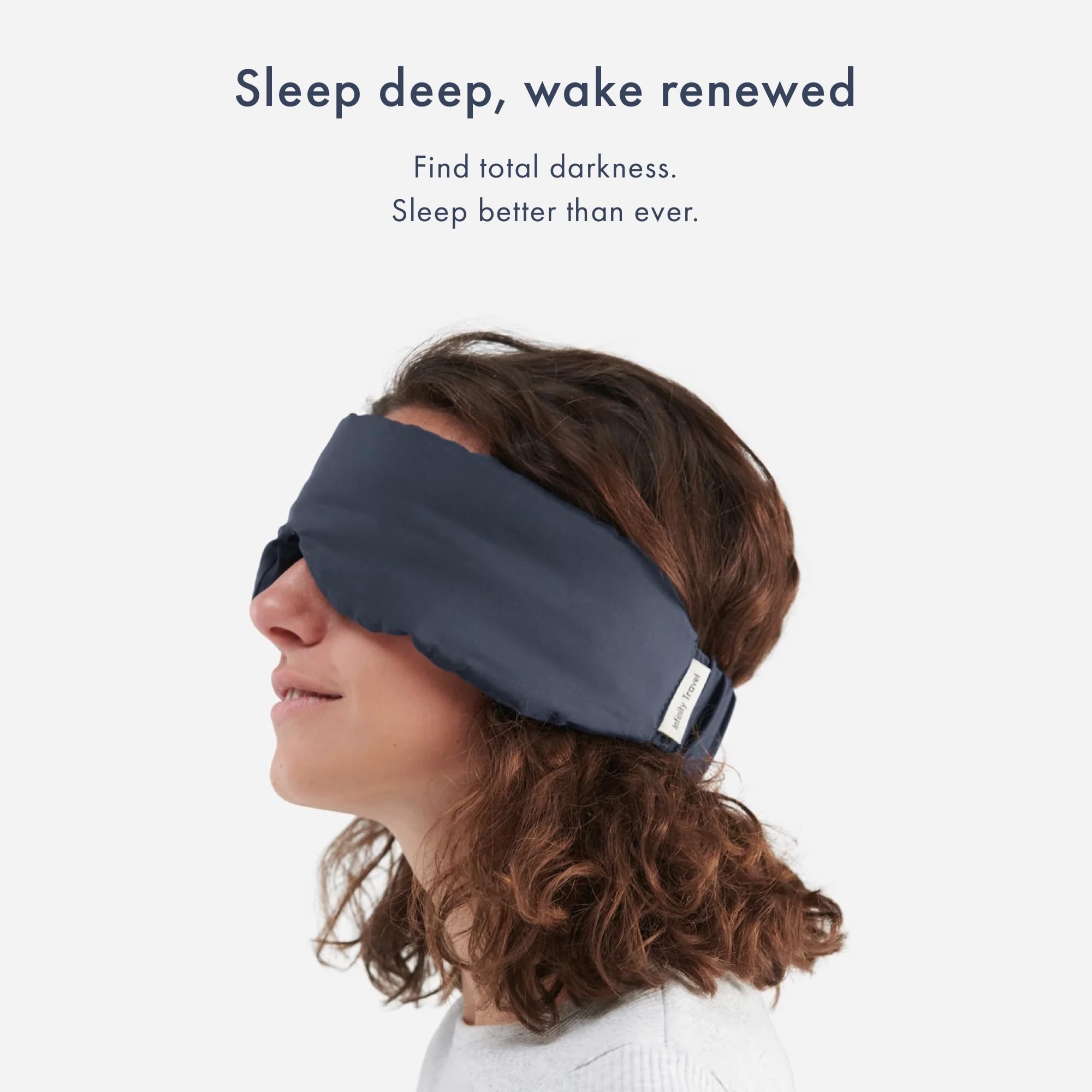 Huzi Infinity Travel masque yeux bambou violet réduit les nuisances sonores pour un repos plus calme.