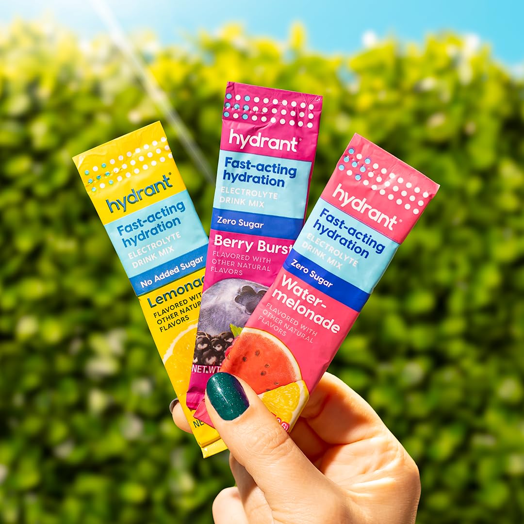 HYDRANT – sachets compacts dans un sac de voyage pour hydratation en déplacement.