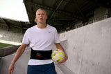 Hyperice Venom 2 Back Wrap avec massage par vibration ciblé.