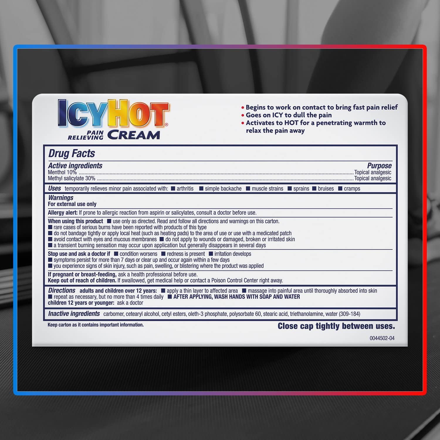Application sur l epaule avec Icy Hot, soulagement musculaire potentiel.