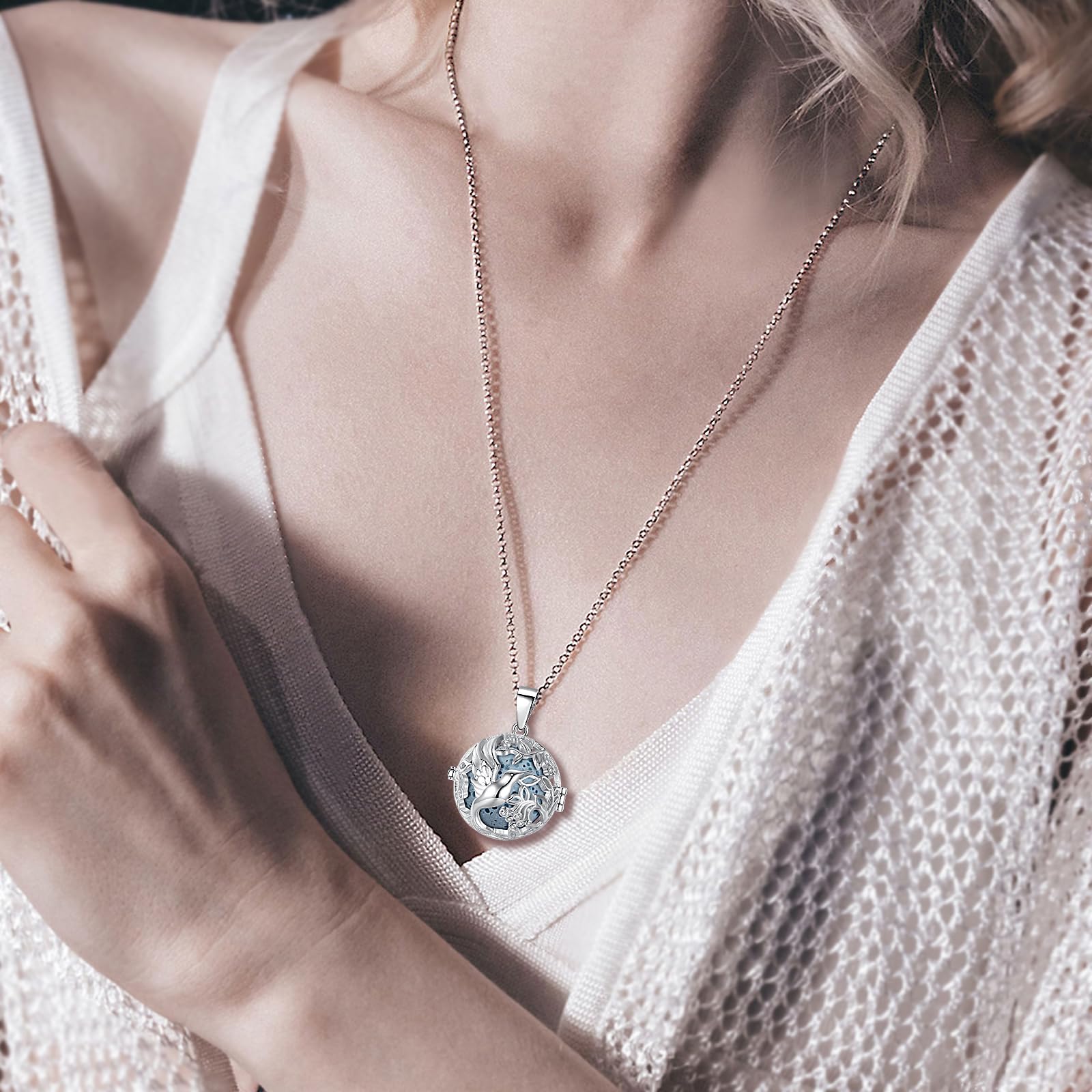 INFUSEU cadeau-bienetre collier-diffuseur, parfait pour offrir bien-être et élégance.
