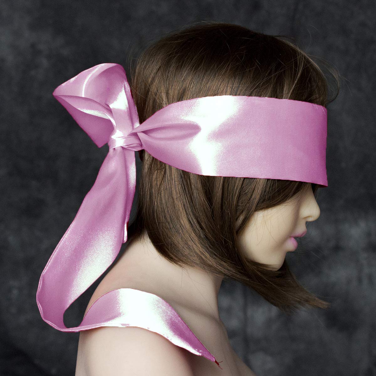 Masque INNEDYOUMM en satin doux rose, idéal pour méditation et détente