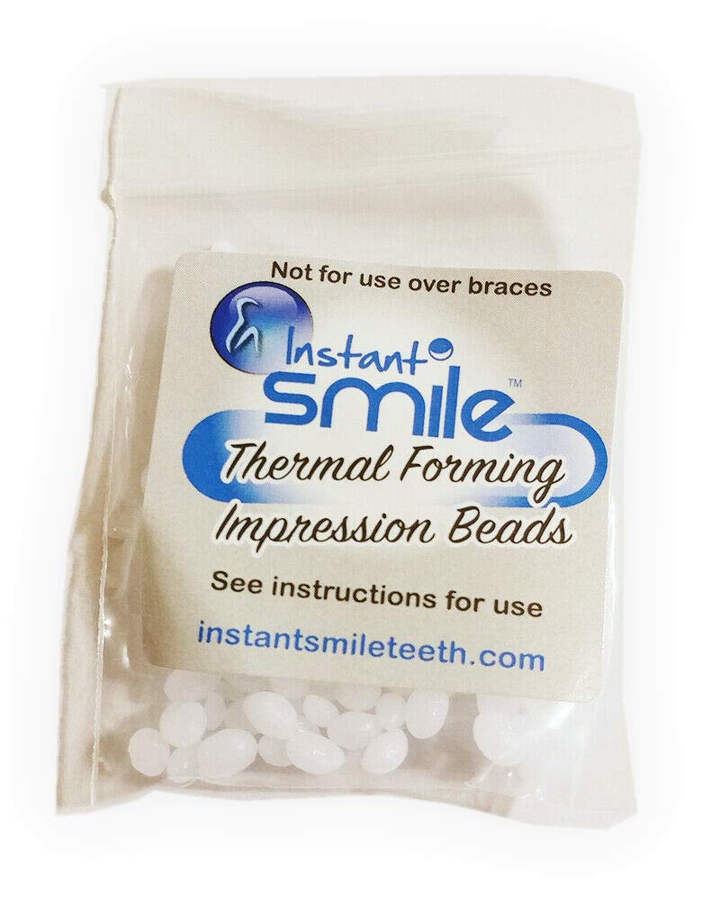 Instant Smile Billy Bob, ensemble huit perles pour dents artificielles.