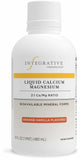 Calcium Magnésium liquide Integrative Therapeutics 2:1, bouteille orange vanille, soutien potentiel des os.