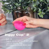 INTIMINA Ziggy Cup 2 – onglet anti-glisse facilitant le retrait.
