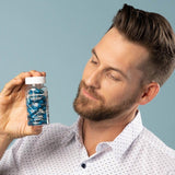 Isagenix Recharge NAD, scène de routine matinale avec énergie et concentration.