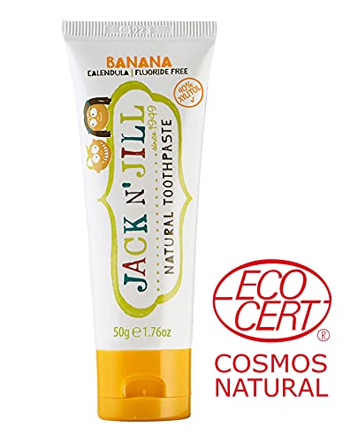 Enfant se brossant les dents avec Jack N' Jill banane.