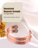 Tenue de soirée avec bracelet magnétique Jecanori – allure raffinée