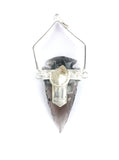 Jet International pendentif fleche obsidienne noire argentee, protection quotidienne et style.