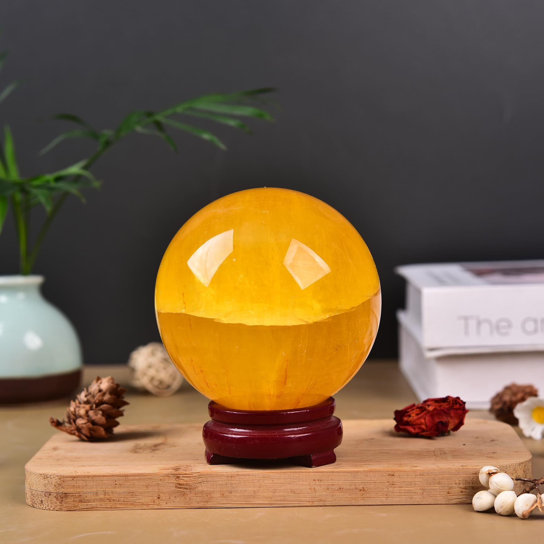 Fluorite jaune JIC Gem pour méditation et concentration dans un espace calme.