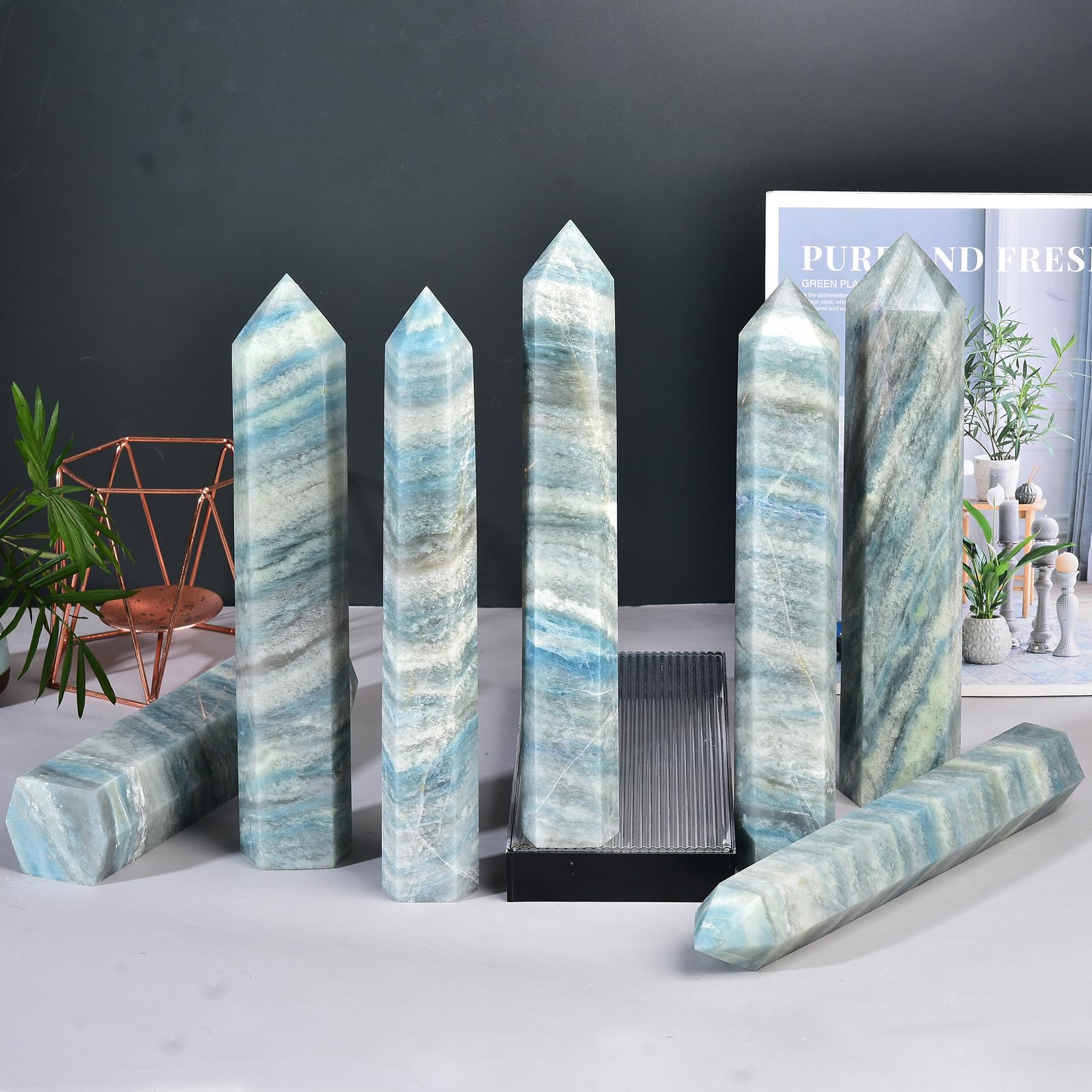 JIC Gem gros plan texture pierre trolleite bleu