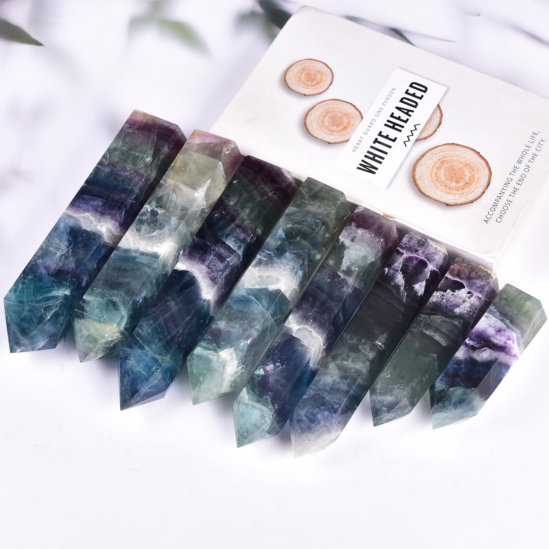 JIC Gem obélisque fluorite déco intérieure élégante.