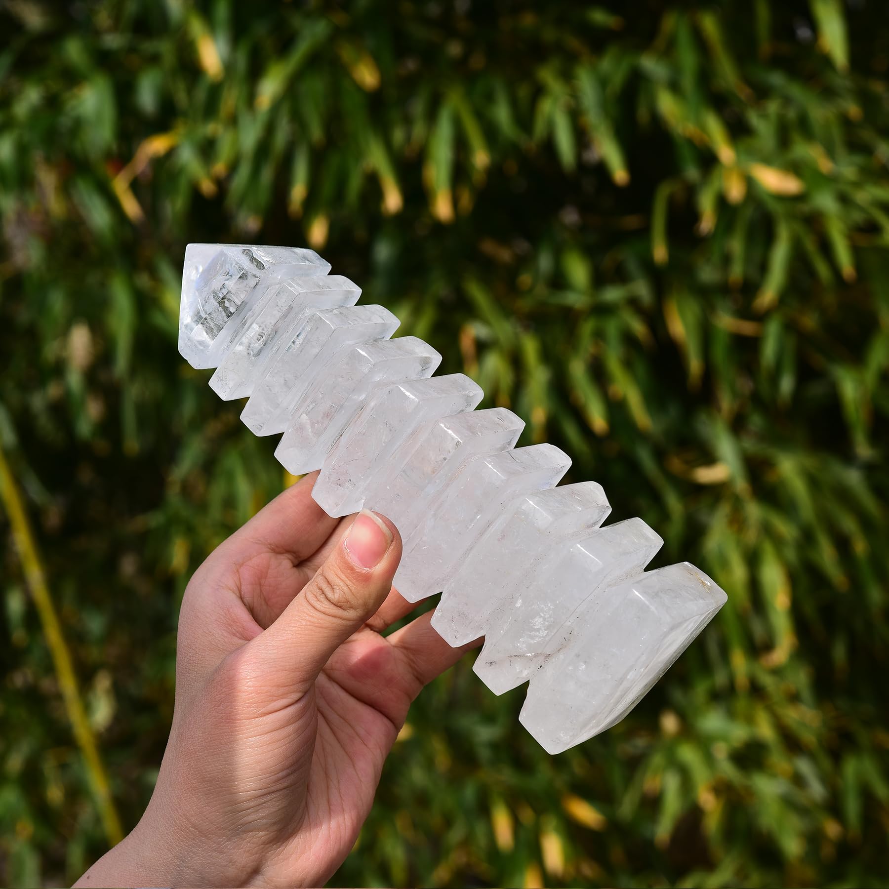 Pagode quartz clair JIC Gem, design zen pour espace de travail.