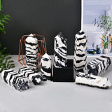 JIC Gem quartz zebra utilisé lors de rituels Reiki et méditation guidée.