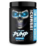 The Curse! Pump de JNX SPORTS sur une bouteille framboise bleue prête à l'entraînement.