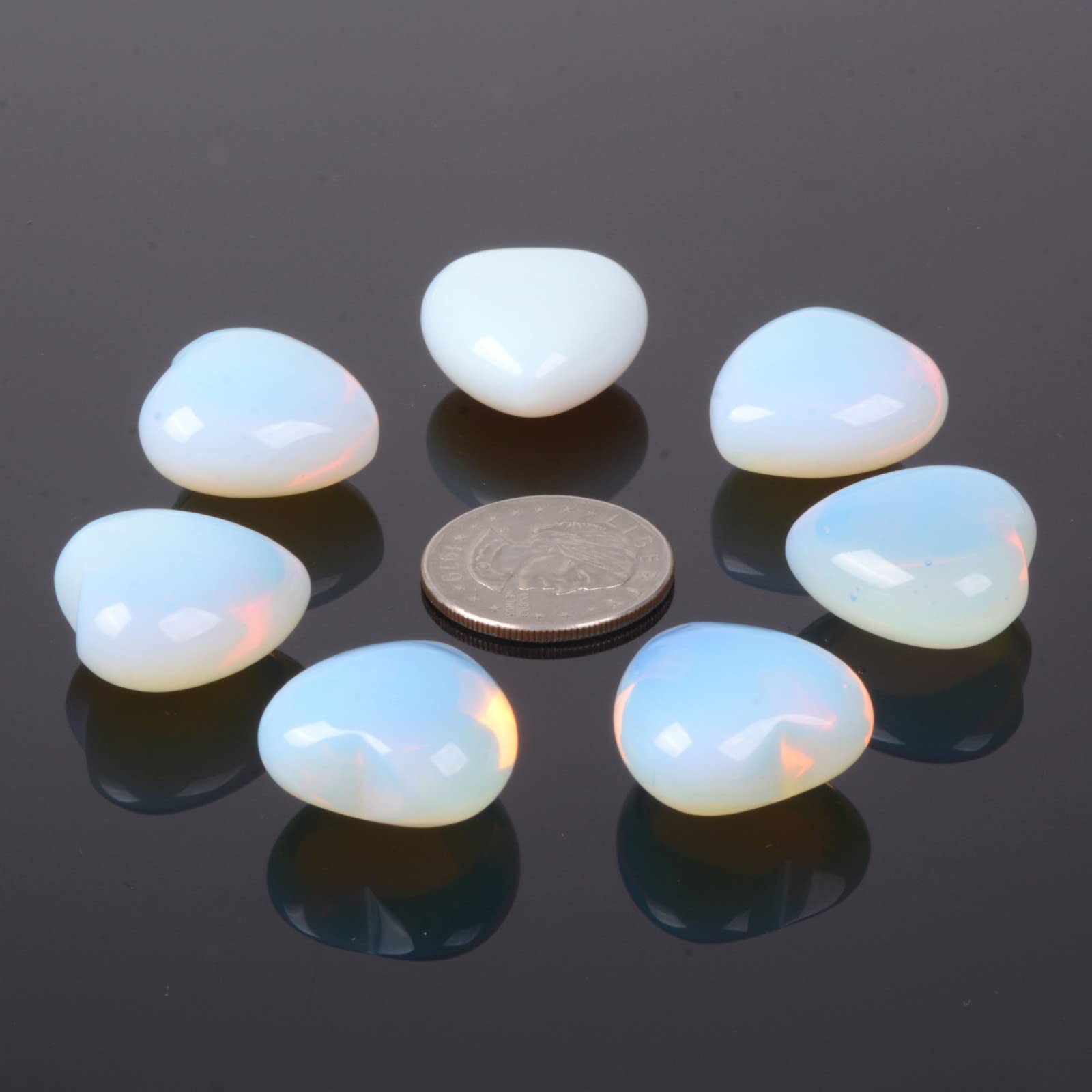 Justinstones: détail du cœur opalite, texture et artisanat uniques.