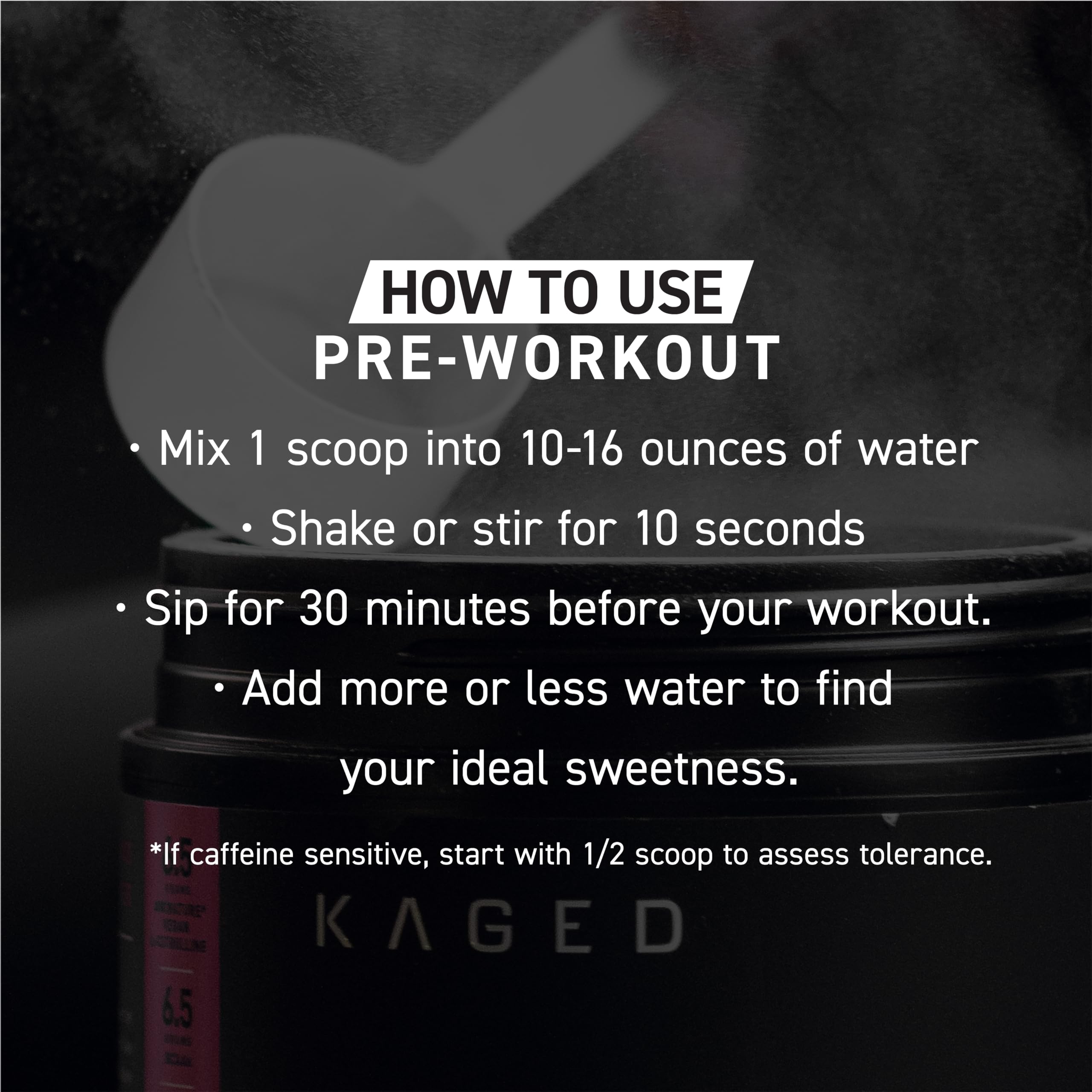 Kaged Original Pre Workout Pink Lemonade – Poudre rose se dissolvant facilement.