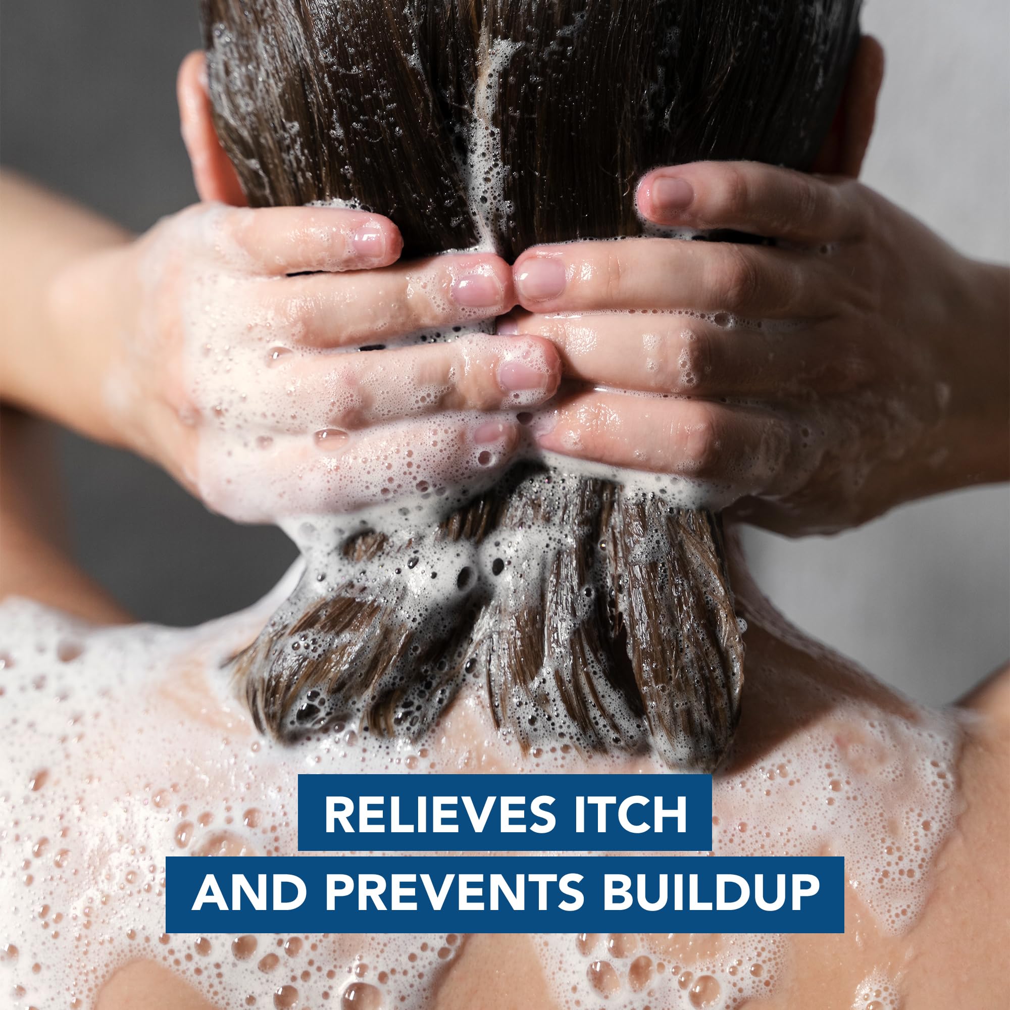 Texture crèmeuse du Kenkoderm Psoriasis Shampoo pour une application agréable et fluide.