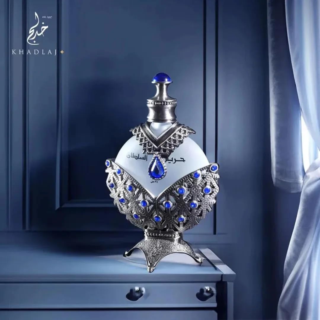 Khadlaj Hareem Al Sultan Blue — Capuchon pratique facilitant l’application précise.