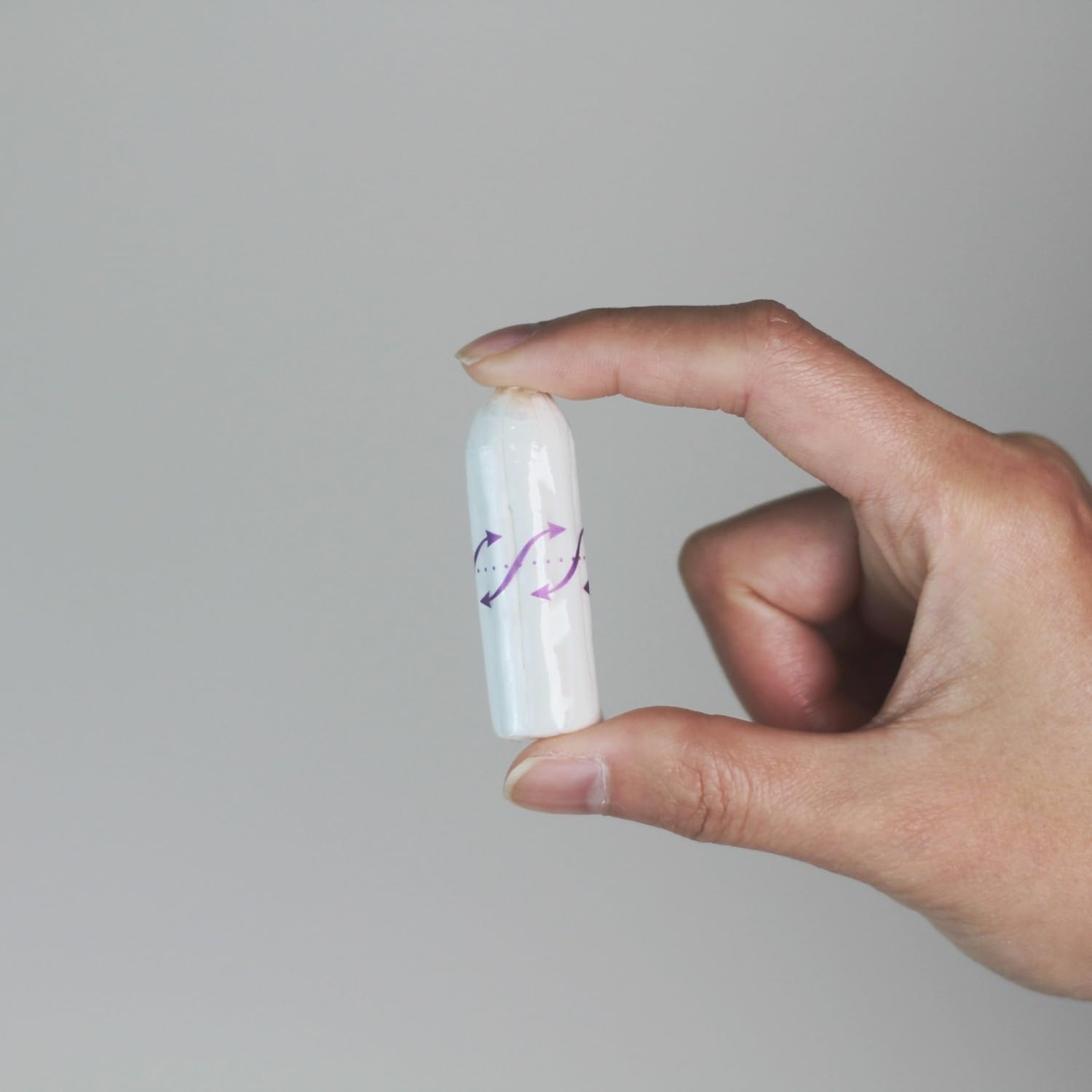 Tampons Kinzino sans applicateur offrent une absorption super pour les flux soutenus.