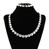 KYOSI design collier-magnetique feuille argent – style minimaliste et raffinement.