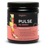Pulse LEGION dans une bouteille sur plan de travail, énergie prête pour l entraînement.