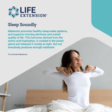 Life Extension Mélatonine 1 mg – bouteille sur étagère, emballage pratique et sûr.