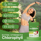 Verre d'eau verte avec Lifebooil Chlorophyll poudre, boisson rafraîchissante et légère.