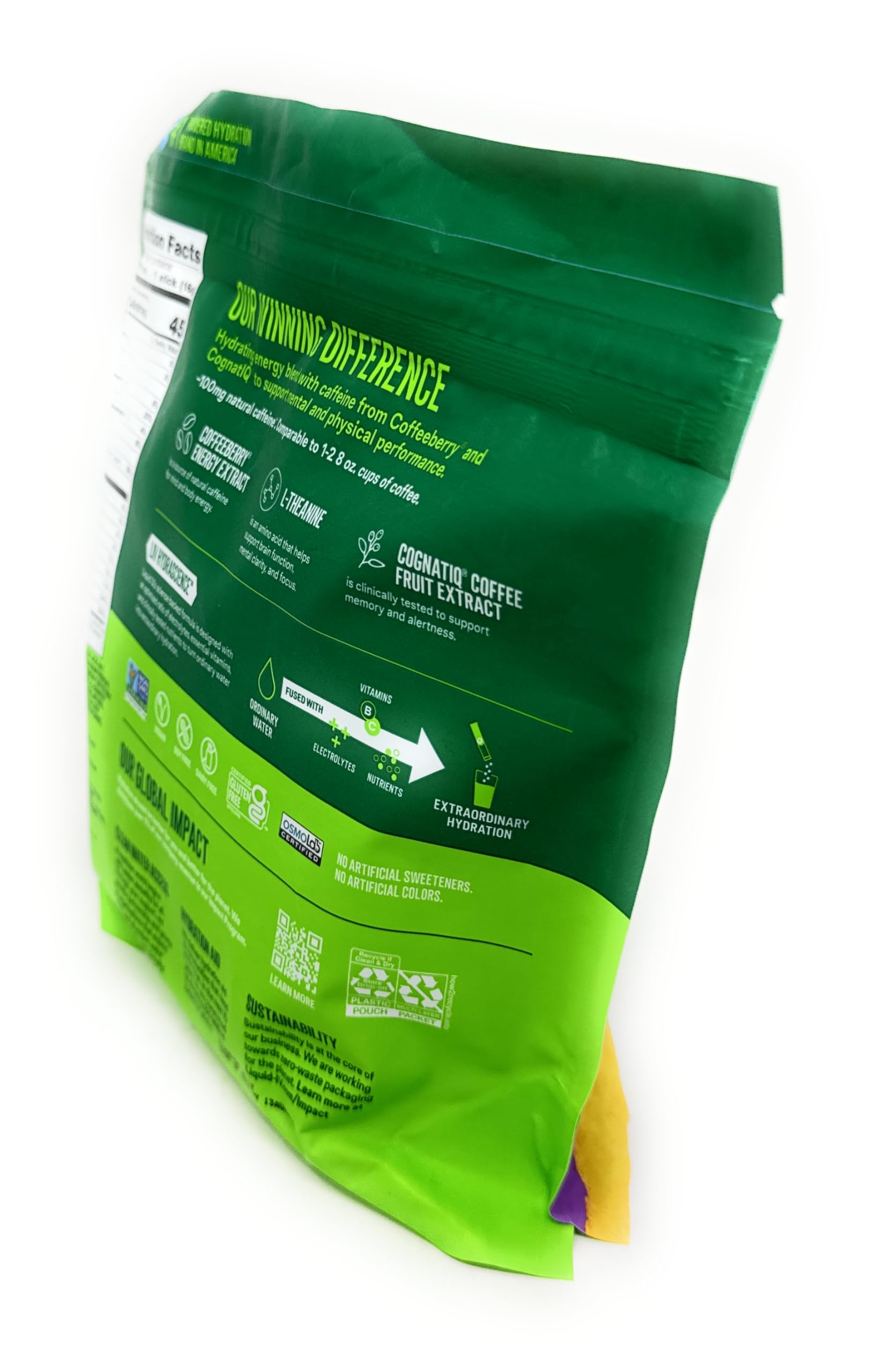 Sachet ouvert Liquid I.V. montrant la poudre prête à mélanger.