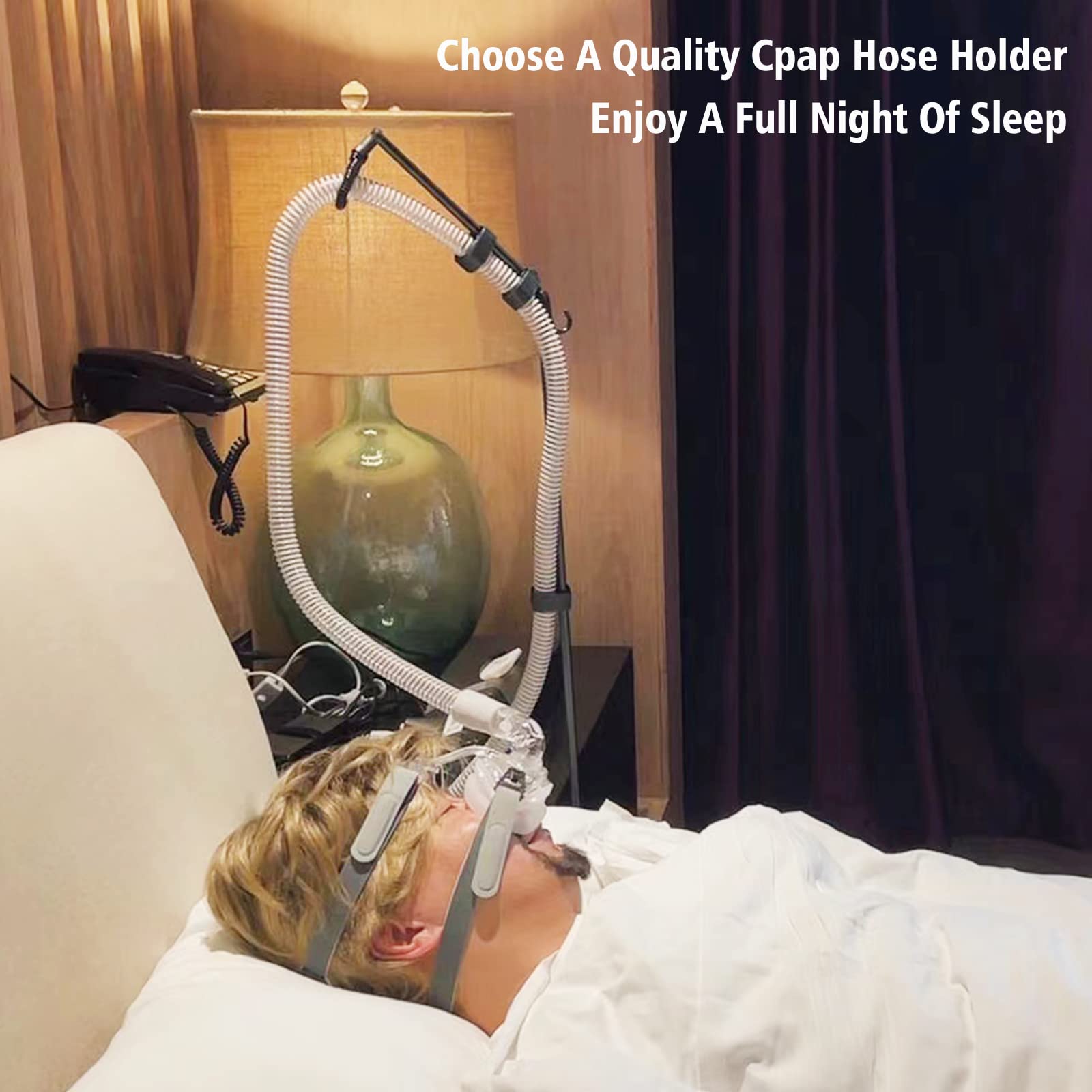 LONYEON-tuyau-pose-lit: tuyau CPAP posé près du bord pour un accès pratique.