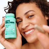 Love Wellness Metabolove: rituel matin simple avec un verre d’eau.