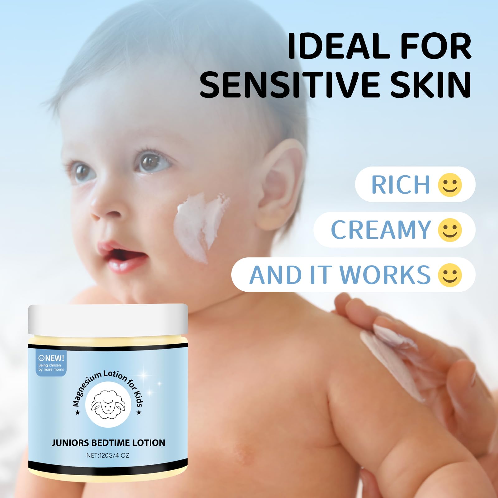 Application du produit sur la main d’un enfant dans le cadre du soin.