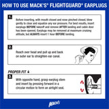 Utilisation confortable des bouchons Mack’s Flightguard pendant le vol.