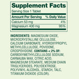 Main tenant des comprimés magnésium oxyde 400 mg pour usage nocturne.