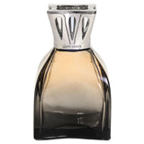 Lampe MAISON BERGER Lilly avec teintes printanières pour une ambiance parfumée et chaleureuse.