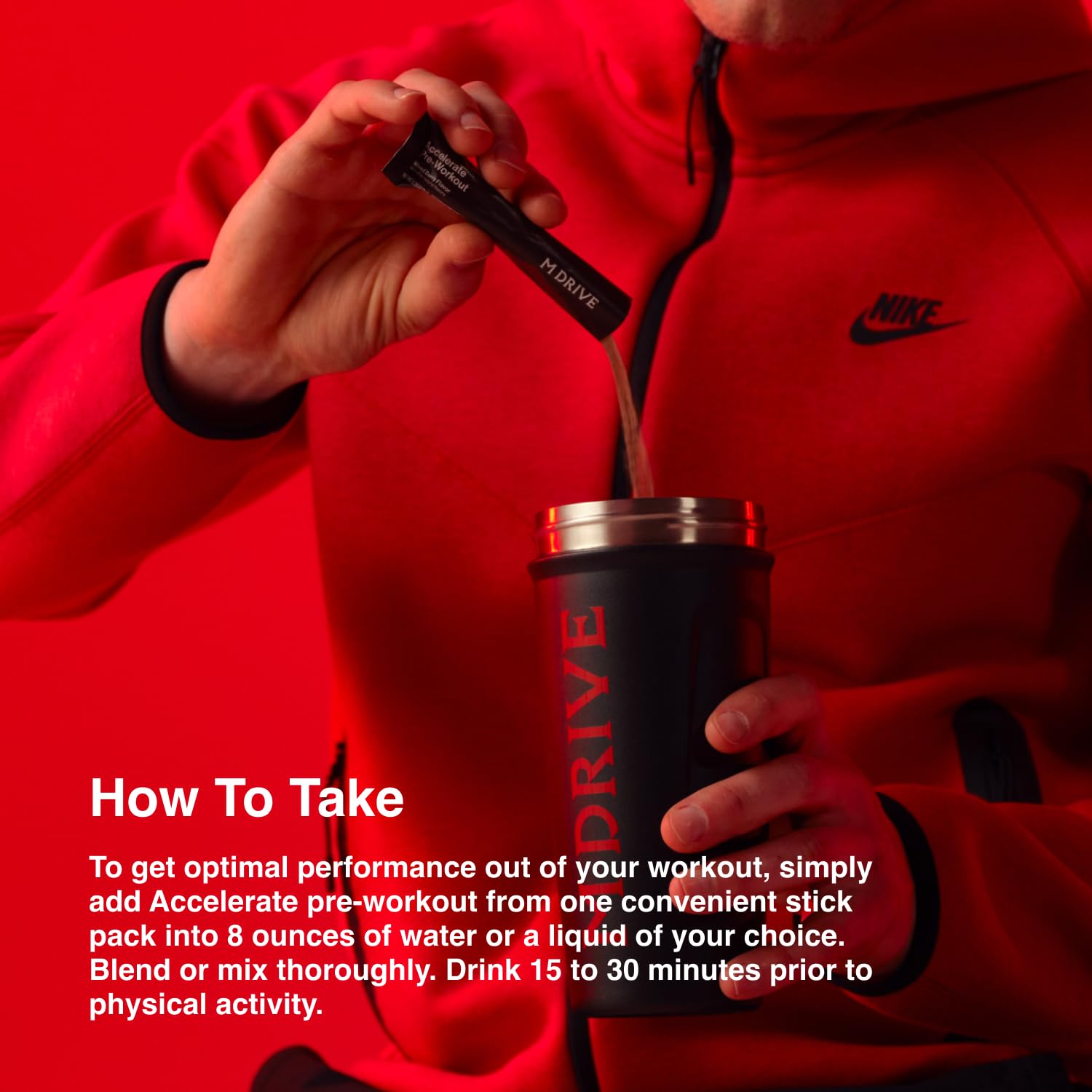 Verre d eau prêt à consommer avec Mdrive Accelerate avant l entraînement.