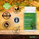 Poudre bio moringa ME LIFE & HEALTH dans une cuillère