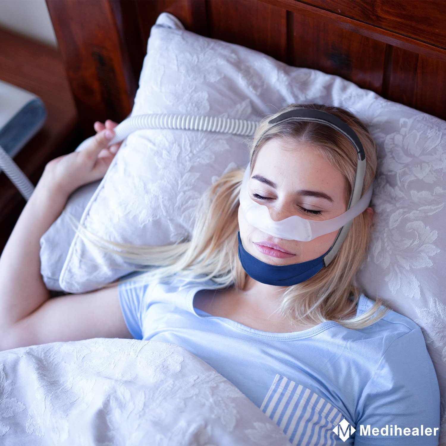 Emballage Medihealer compact et étui pratique pour ranger et transporter.