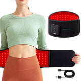 Ceinture Medisana avec lumière rouge 660nm appliquée sur abdomen pour relaxation musculaire.