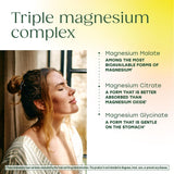 Capsules MegaFood en gros plan illustrant la texture neutre et la composition équilibrée