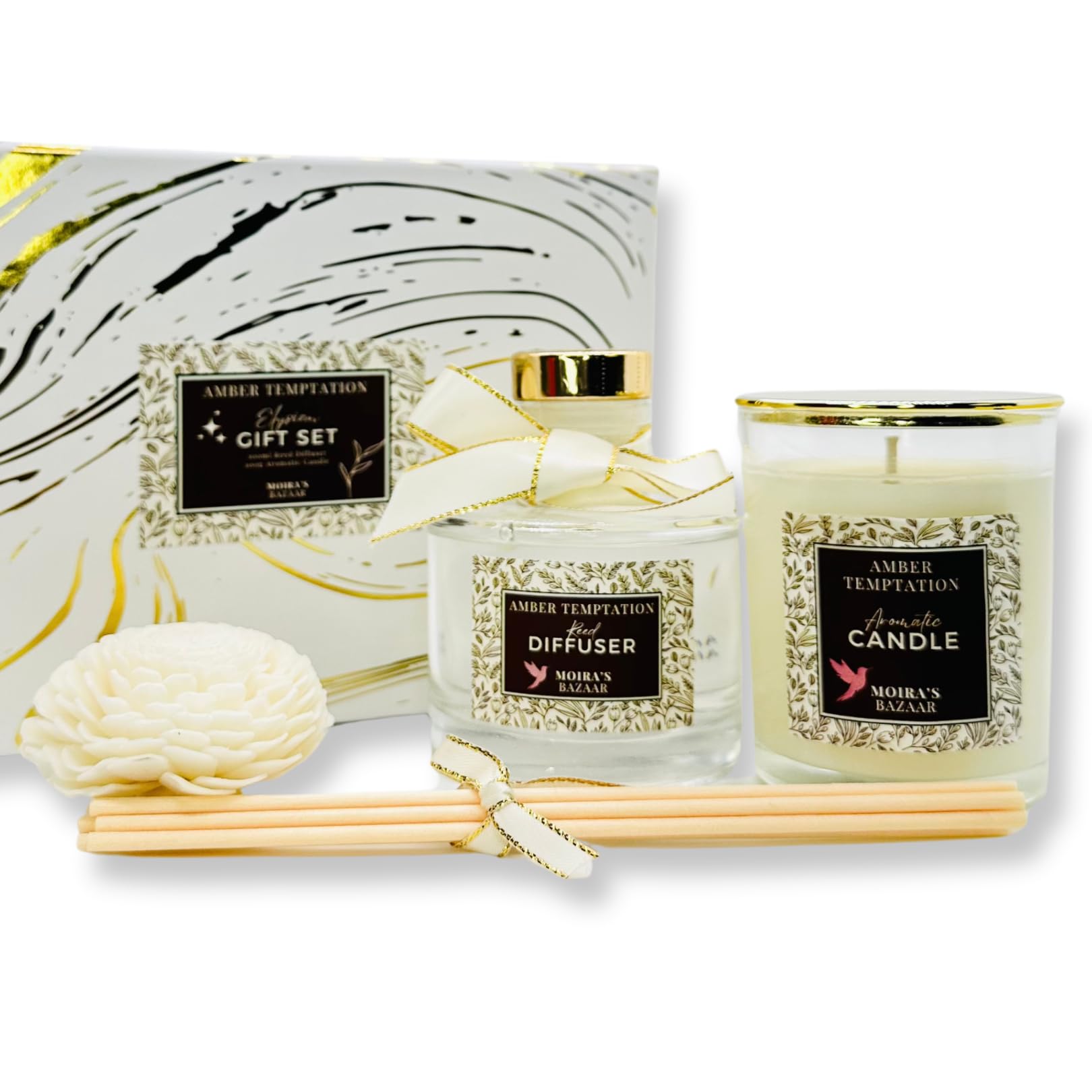 Bougie 100 g Moira's Bazaar Elysian Essence dans un contenant doré, ambiance chaleureuse.