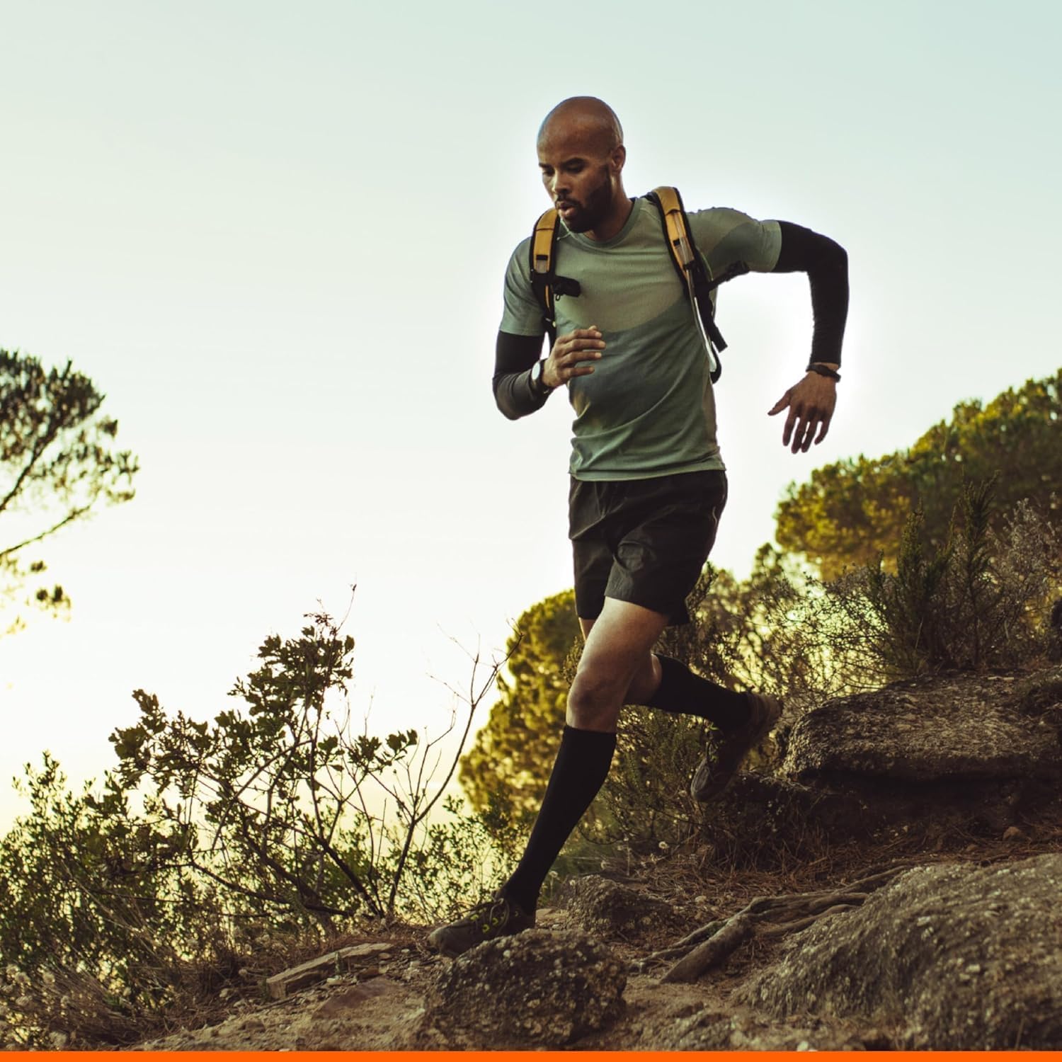 Momentous Ashwagandha est présenté en contexte sportif, suggérant énergie et attention accrues.