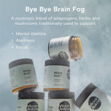 Moon Juice Brain Dust – Gros plan sur le mélange adaptogène dans le flacon.