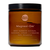 Moon Juice Magnesi-om Berry en bouteille, pratique pour une routine détente éventuelle.