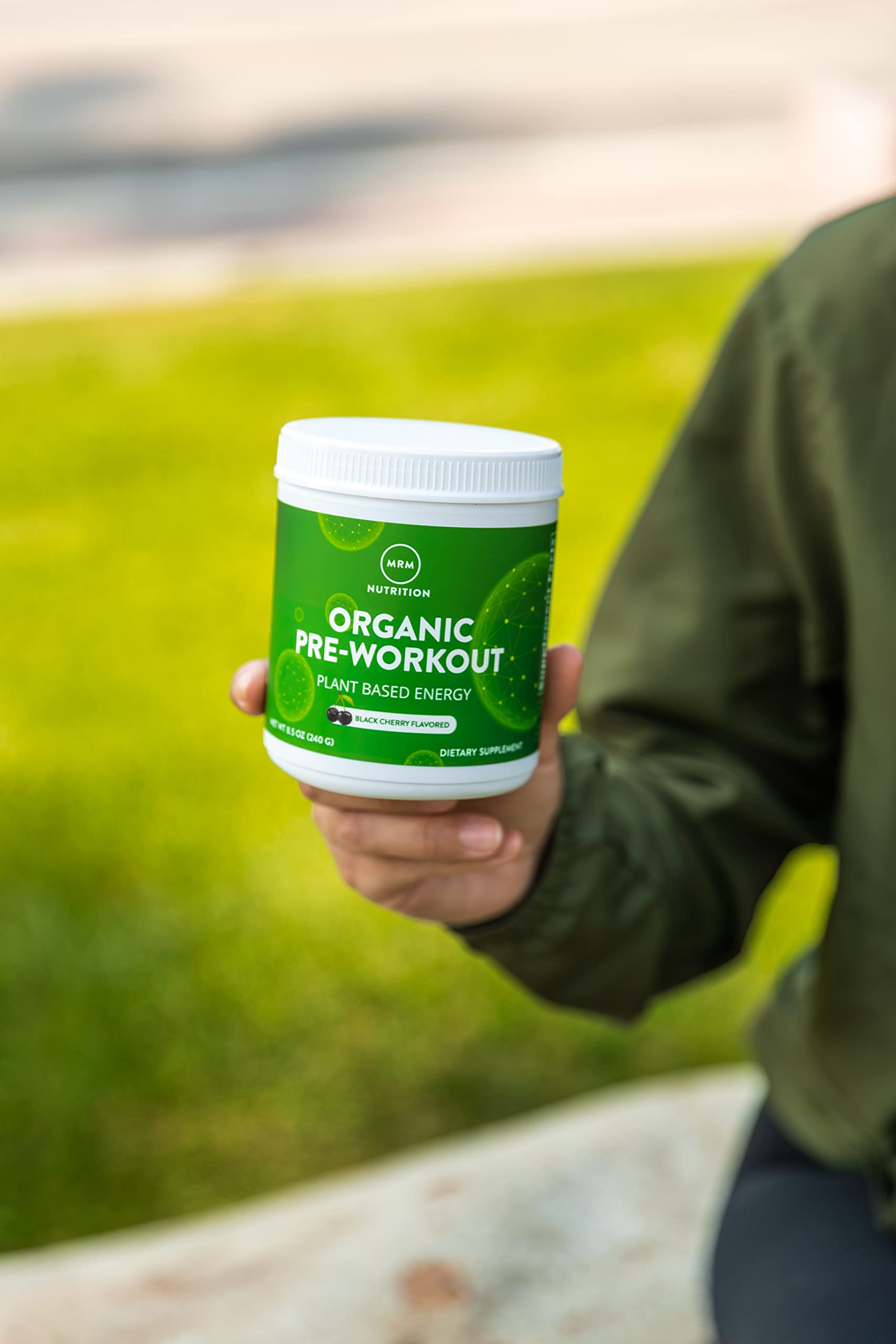 MRM poudre pré-entraînement biologique, adaptogènes visibles, soutien anti-fatigue potentiel.